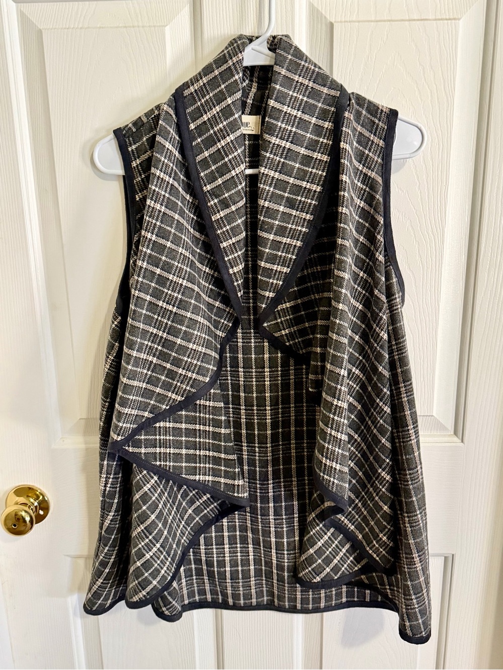 NWOT Peach Love California Plaid Draped Open Vest